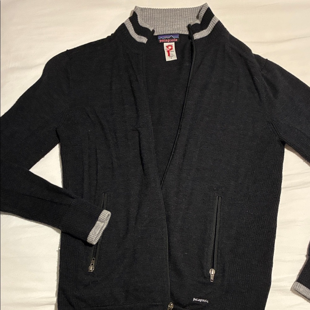 Patagonia Black and Gray Men's Cardigan Sweater